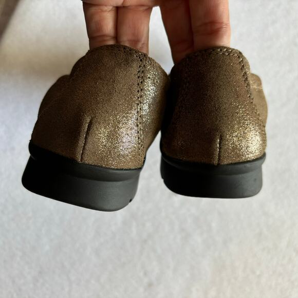 Clarks Womens Jenette Leather Ruched Slip On Loafers Shoes Champagne Size 7.5 - Picture 4 of 6